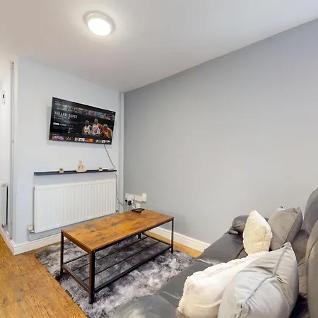 Cardiff City Centre With Free Parking Exterior photo