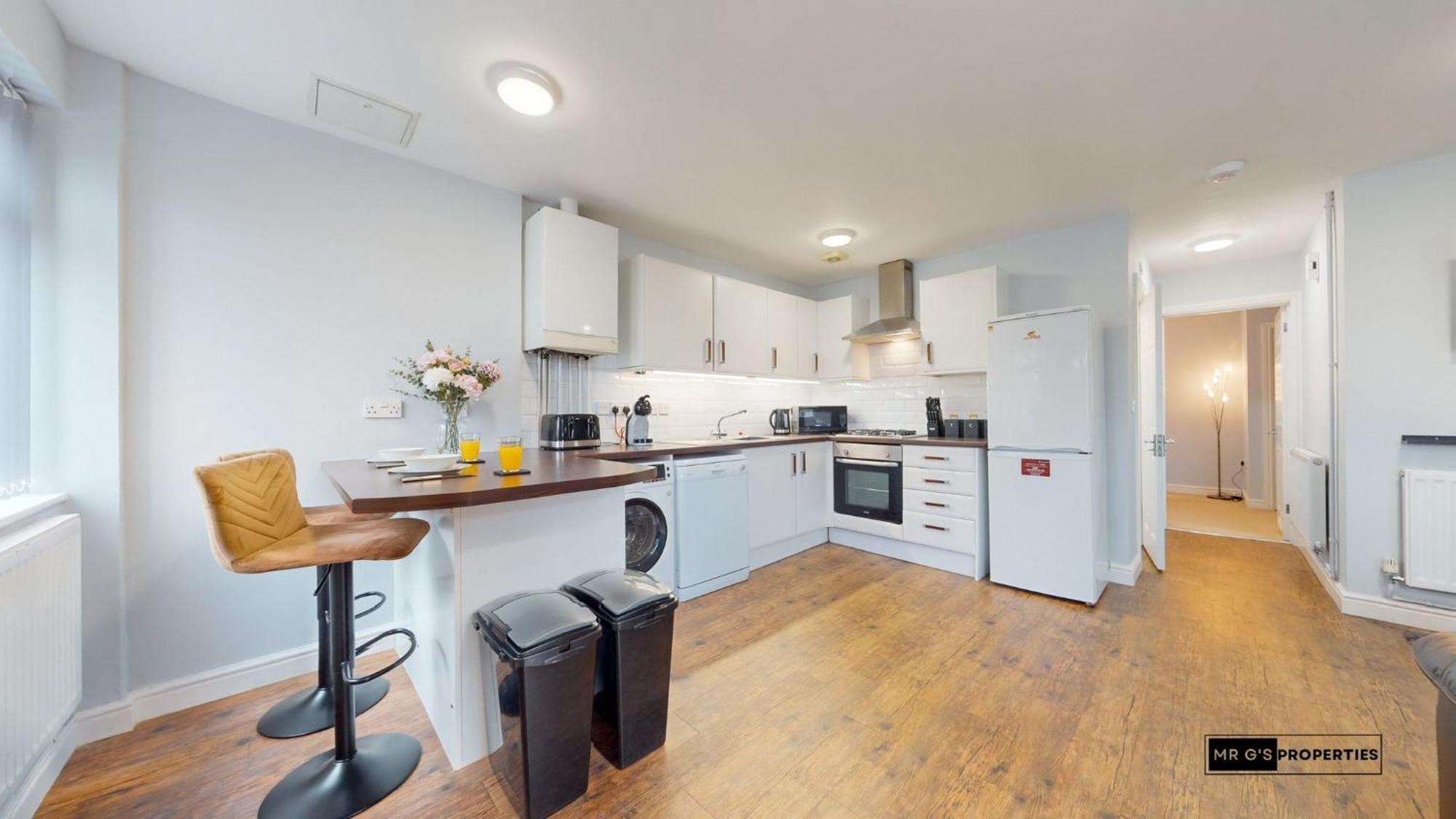 Apartment Centre With Free Parking Cardiff