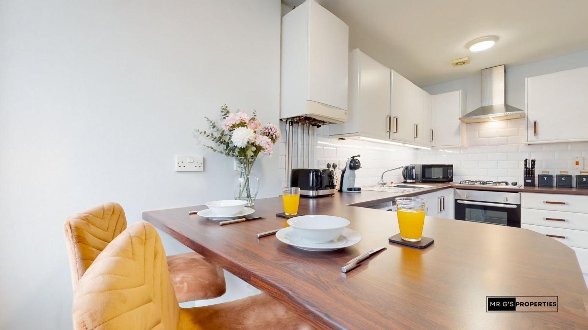 Apartment Centre With Free Parking Cardiff