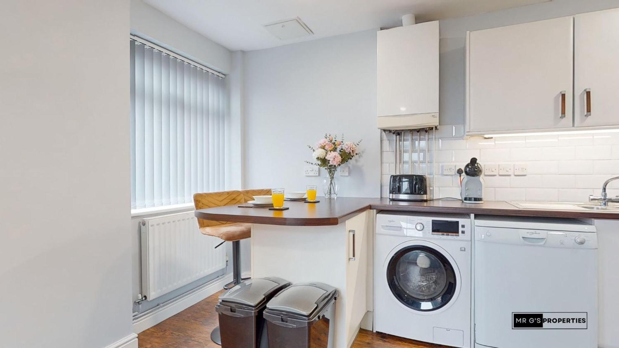 Apartment Centre With Free Parking